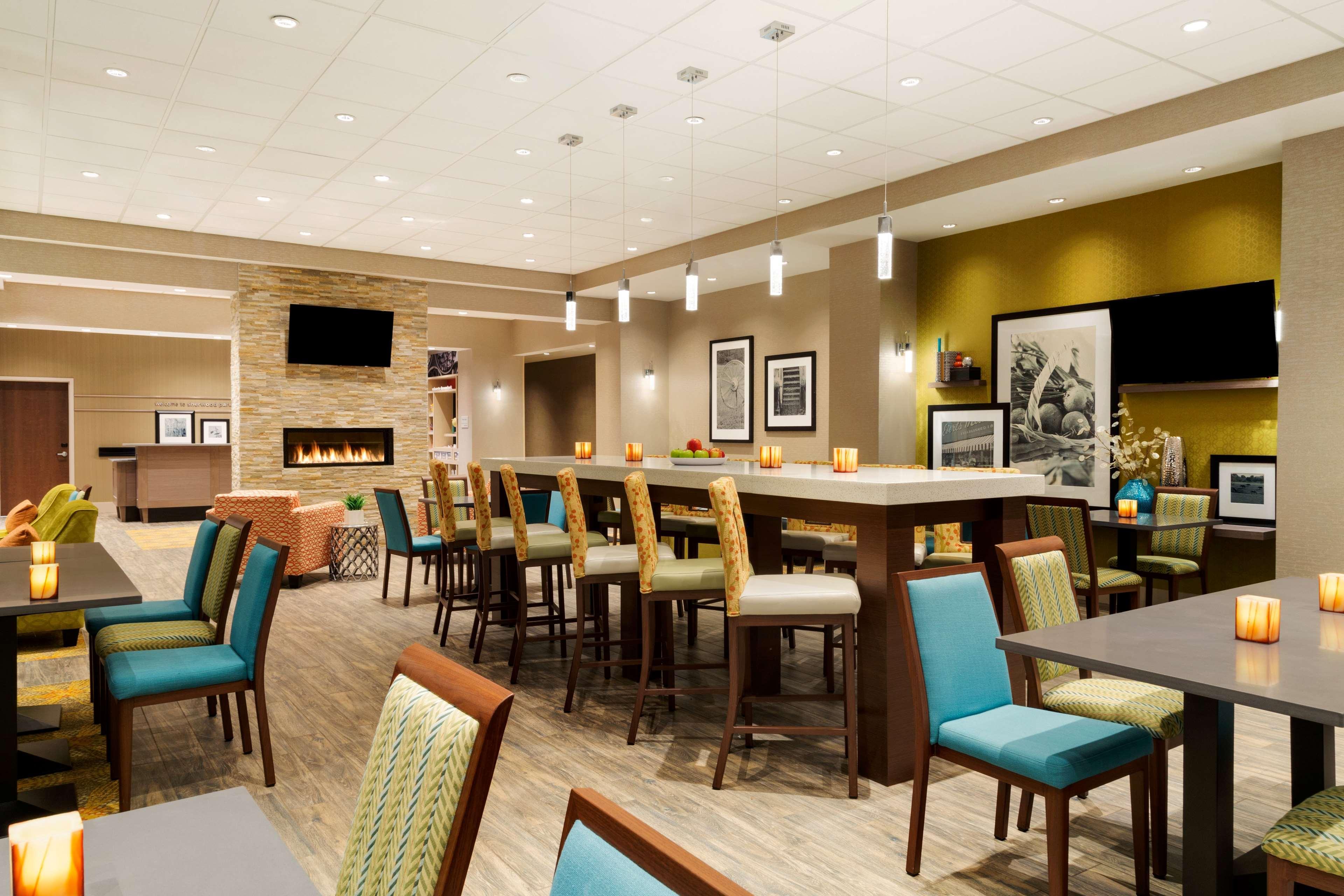Hampton Inn By Hilton Edmonton/Шервуд-Парк Экстерьер фото