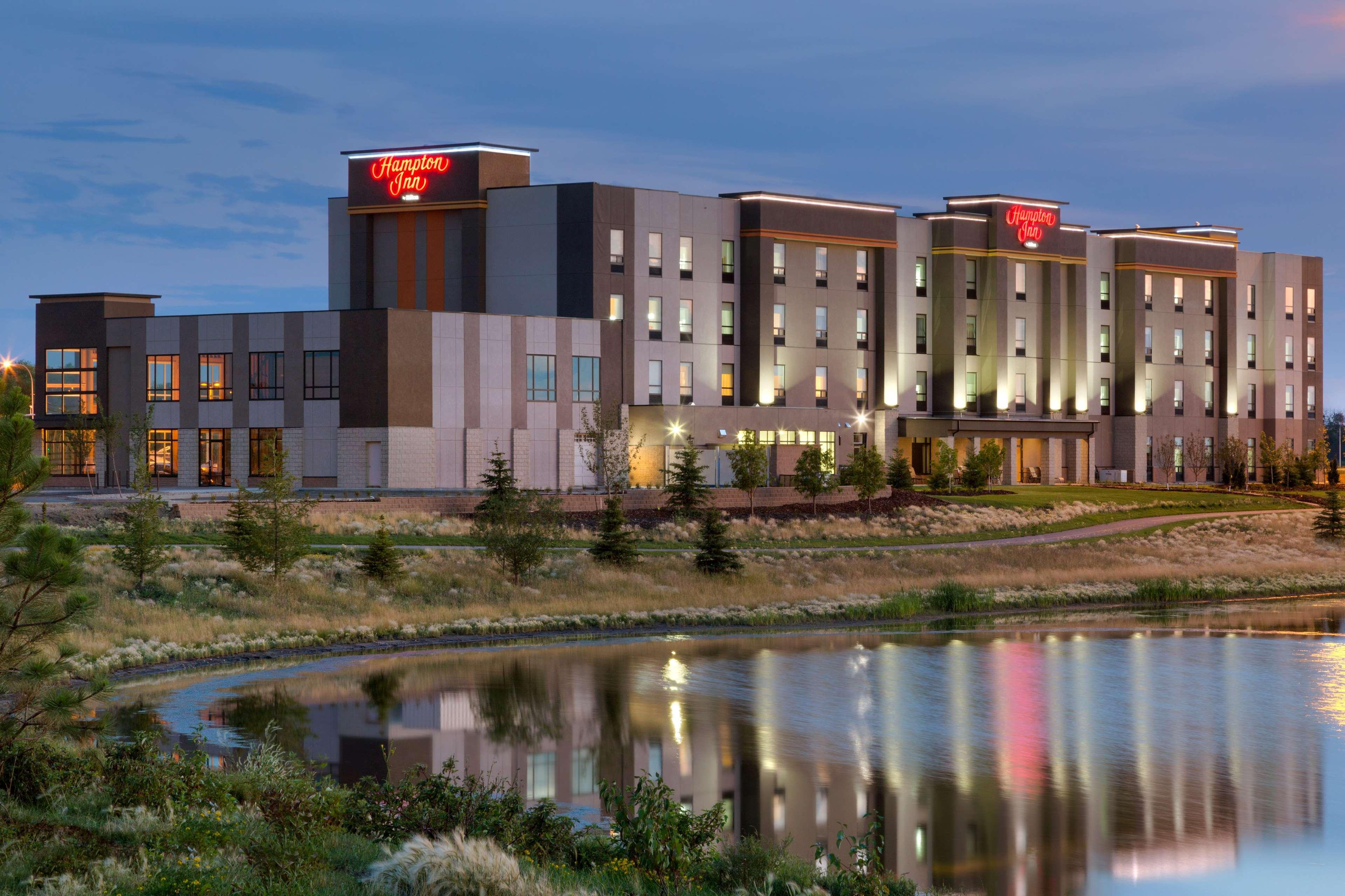 Hampton Inn By Hilton Edmonton/Шервуд-Парк Экстерьер фото