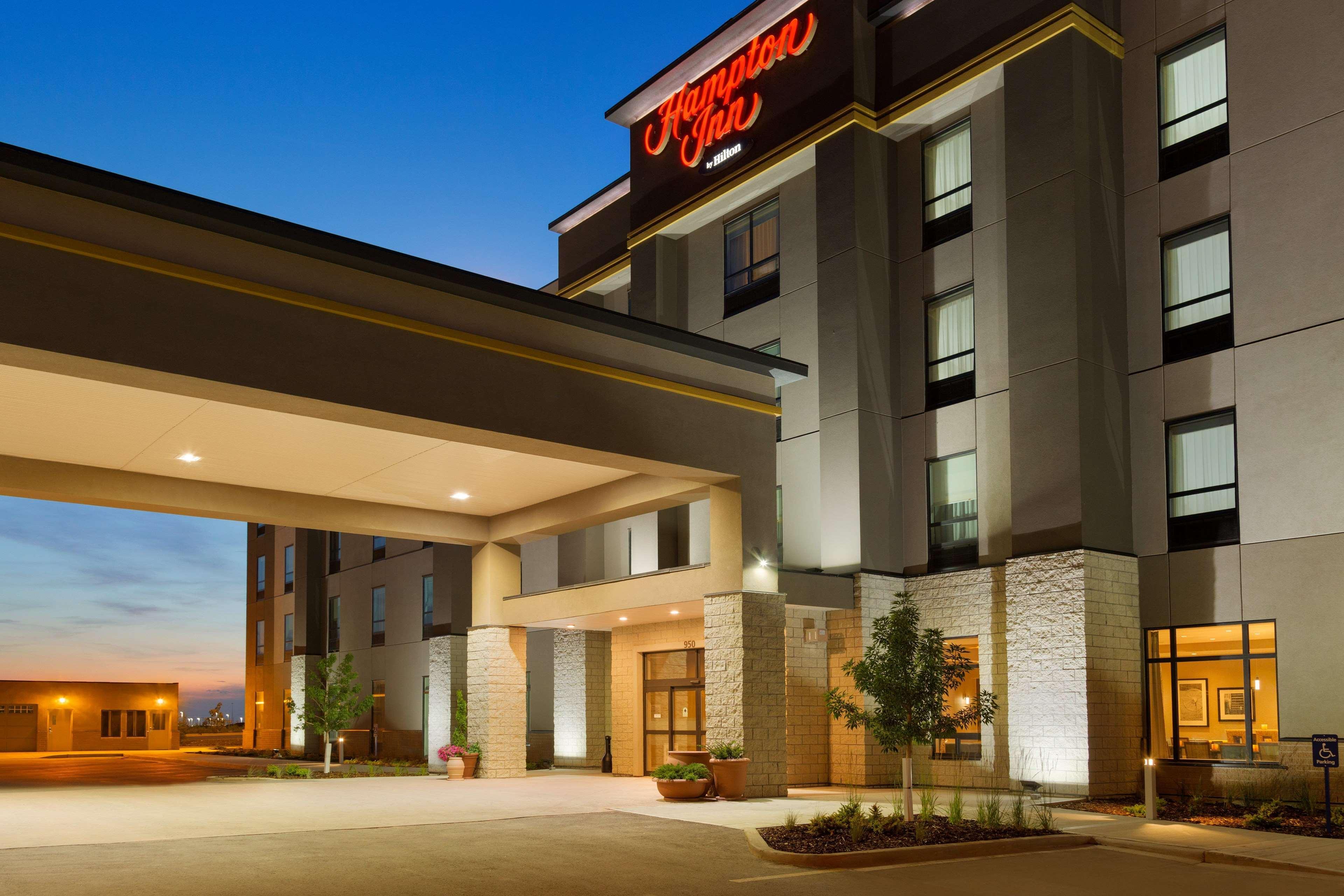 Hampton Inn By Hilton Edmonton/Шервуд-Парк Экстерьер фото